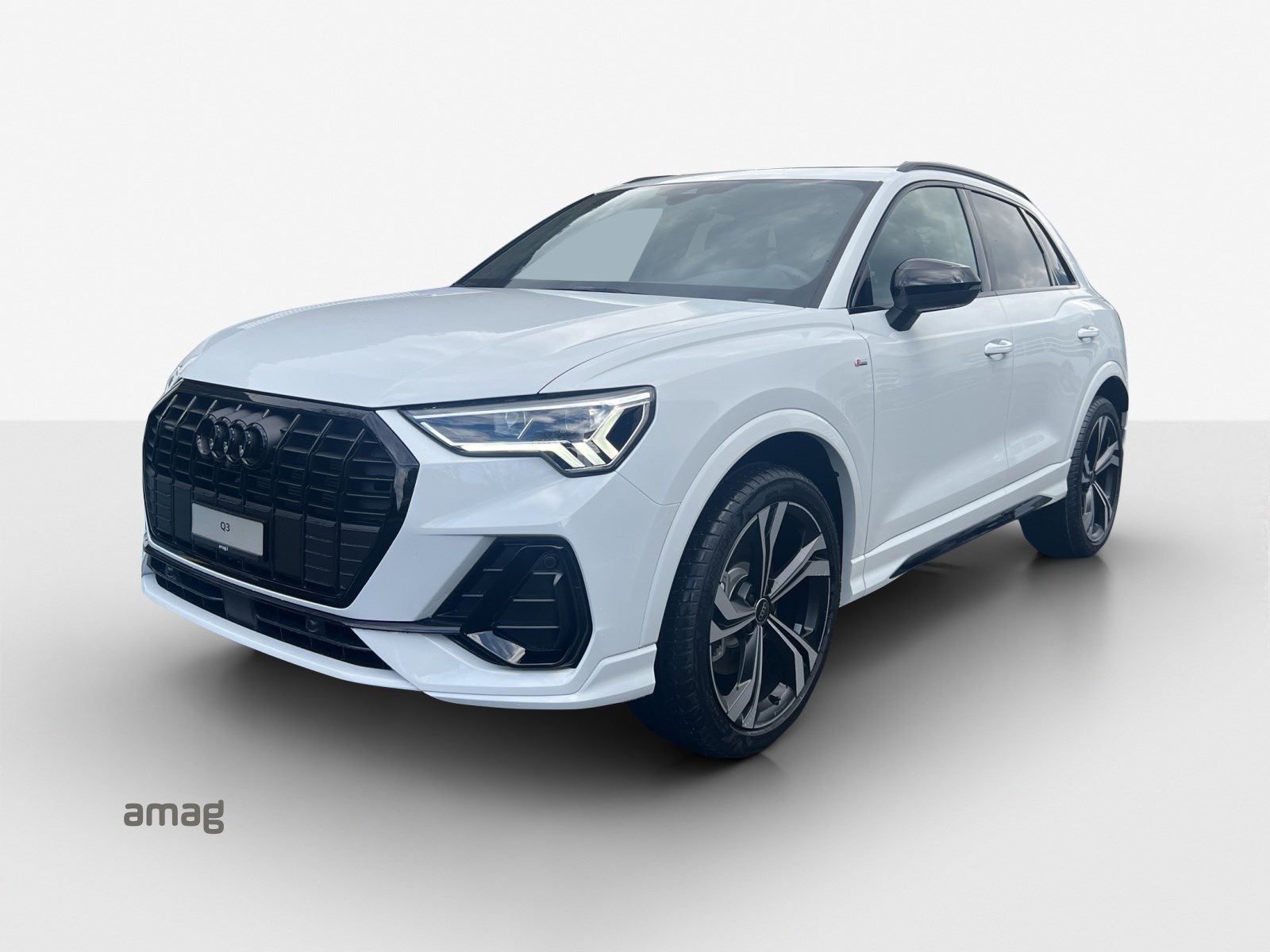 AUDI Q3 40 TFSI S line quattro S-tronic